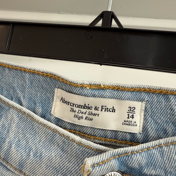 Abercrombie & Fitch Light Wash Jean Shorts - Picture 2 of 2